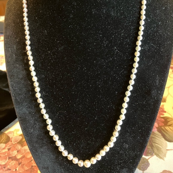 14 K CLASP AUTHENTIC CULTURED PEARL NECKLACE 9 1/2” - Picture 1 of 17